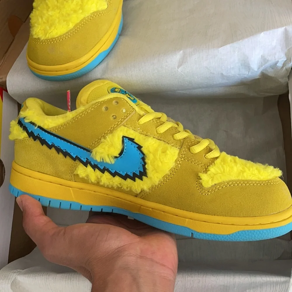 Nike eye catching